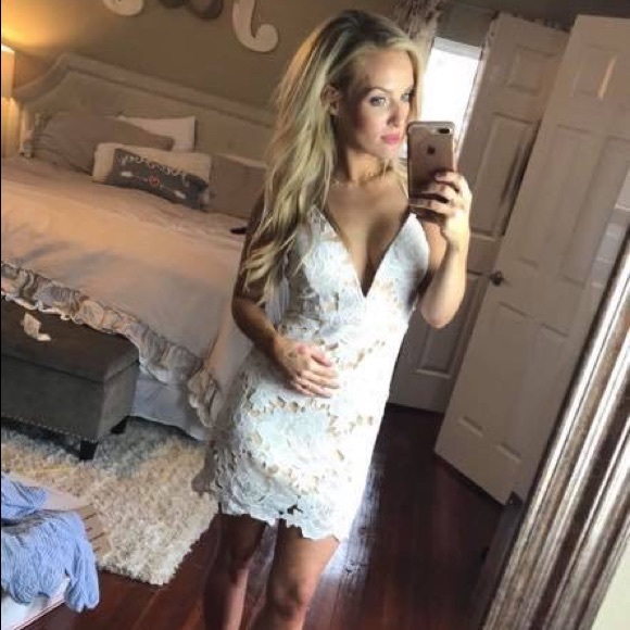 Lush Dresses & Skirts - ‼️SOLD OUT‼️Nice in Lace❤️